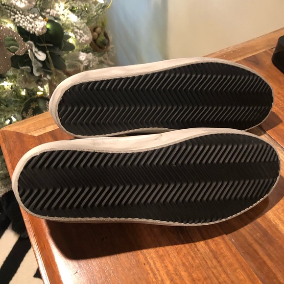 SOLD Golden Goose Sneakers - Picture 7 of 7